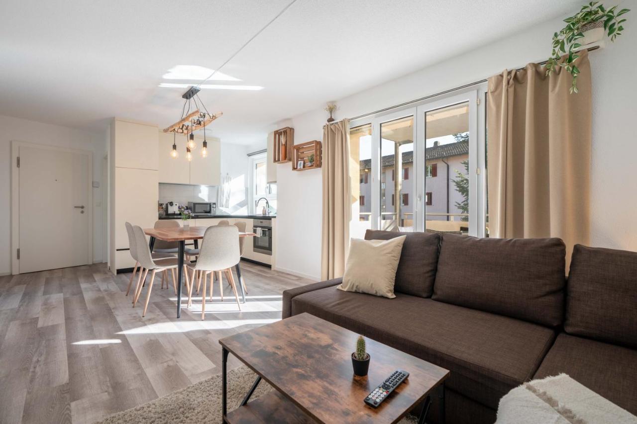 Moderne Wohnung Mit Parkplatz Ostermundigen Екстер'єр фото