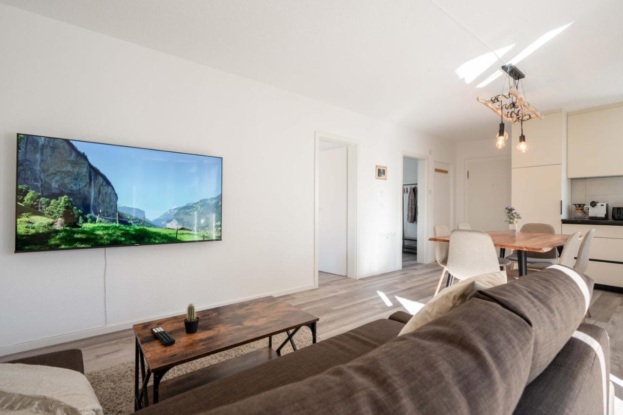 Moderne Wohnung Mit Parkplatz Ostermundigen Екстер'єр фото