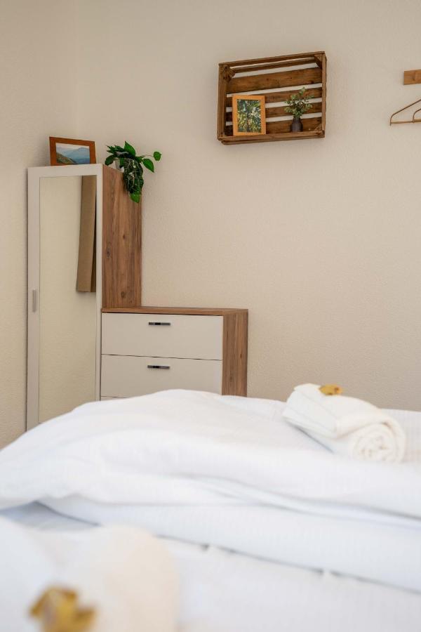 Moderne Wohnung Mit Parkplatz Ostermundigen Екстер'єр фото