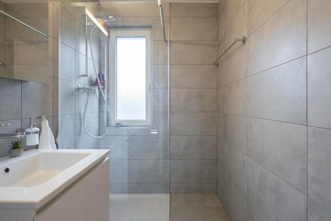 Moderne Wohnung Mit Parkplatz Ostermundigen Екстер'єр фото